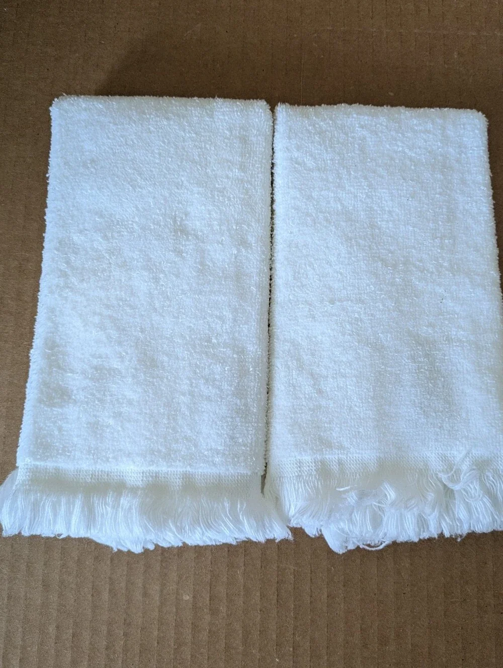 Avanti pair white